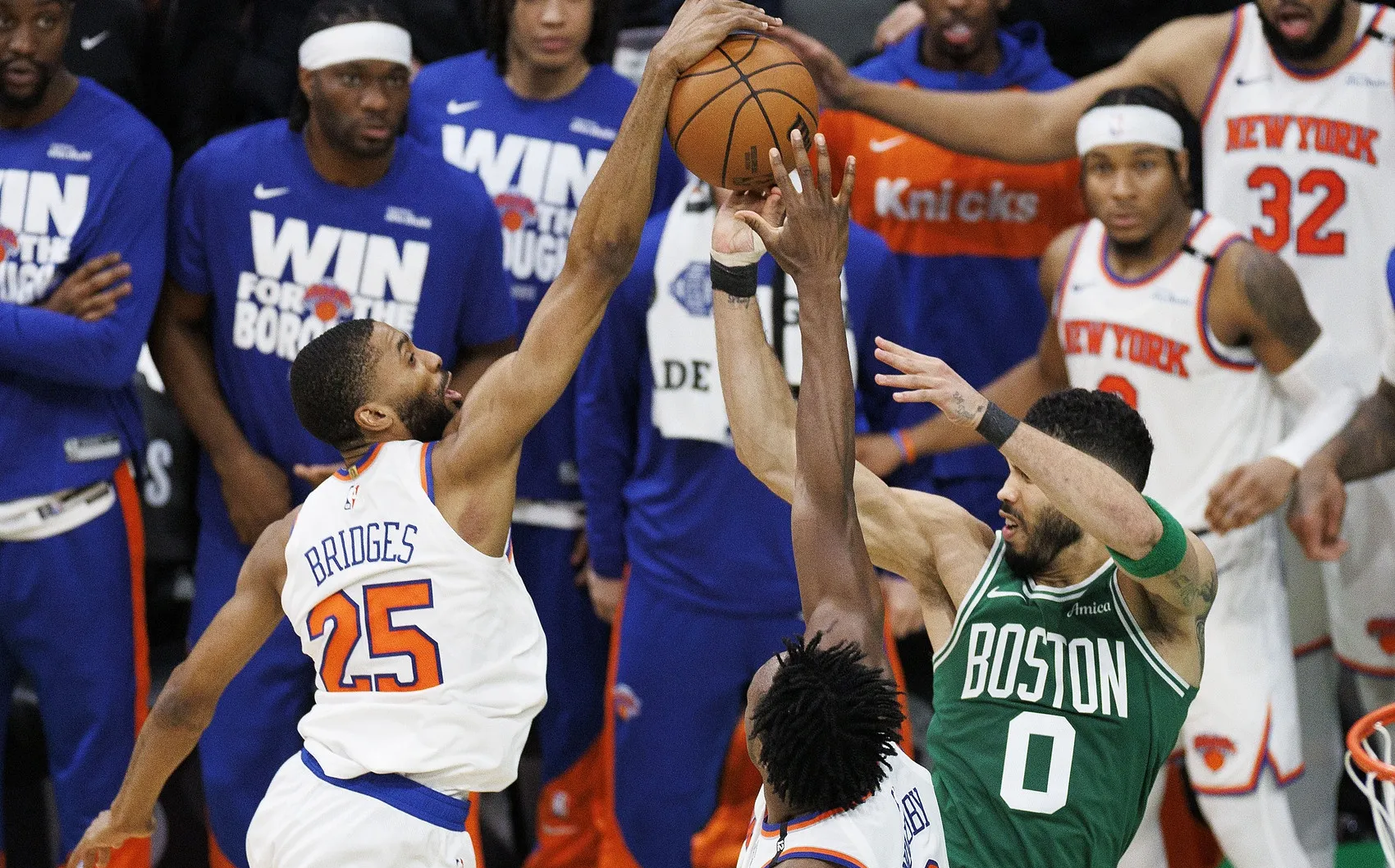 包含塔图姆在巴塞罗那比赛中比赛规则变更，晋级下一阶段引发热议！的词条